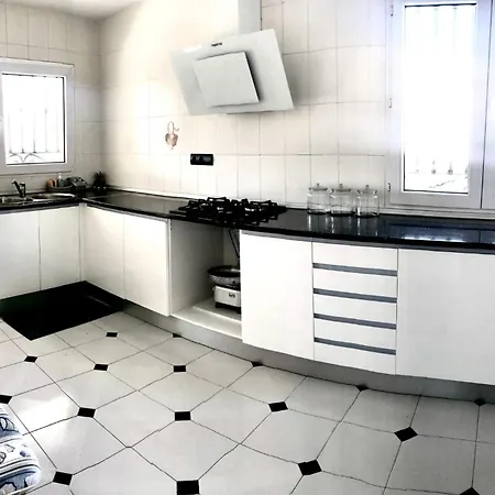 Kame House Дом отдыха Гандия